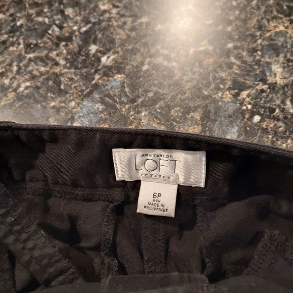 Loft Ann Taylor Cropped Capri cuffed black pants business casual sz 6P - Picture 8 of 8